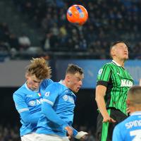 Meski Sassuolo Kalah dari Napoli, Kapten Timnas Indonesia Jay Idzes Sukses Bikin Rasmus Hojlund Tak Berkutik