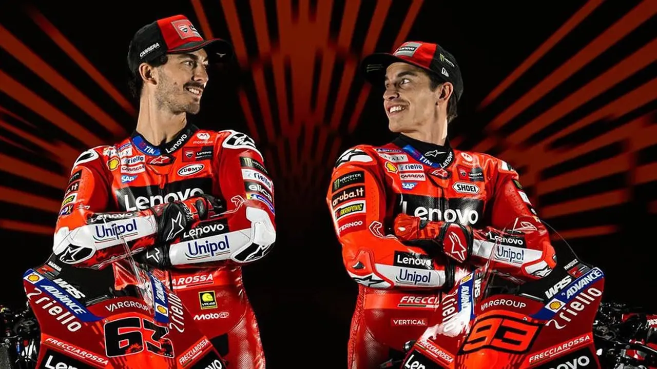 Pembalap Ducati Lenovo Team, Pecco Bagnaia dan Marc Marquez (c) Ducati Corse