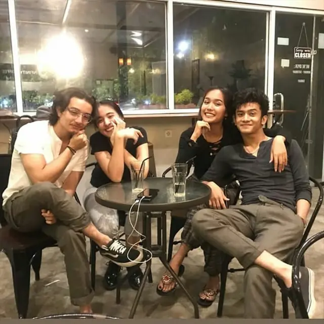 Didoakan Berjodoh, Ini 6 Potret Bryan Domani dan Mawar Eva yang Makin Mesra