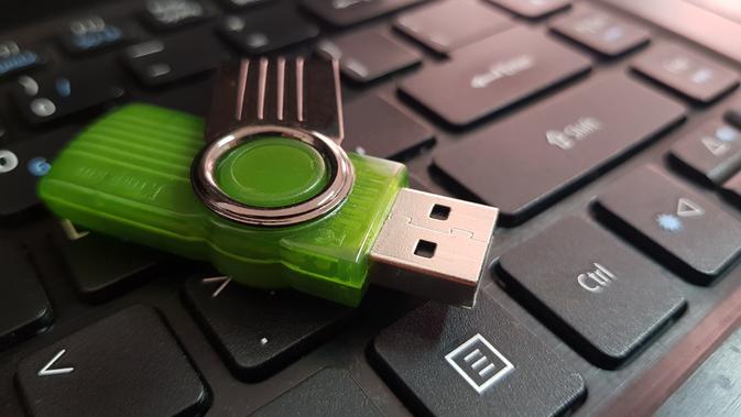 Memperbaiki Flashdisk (Sumber: iStockphoto)