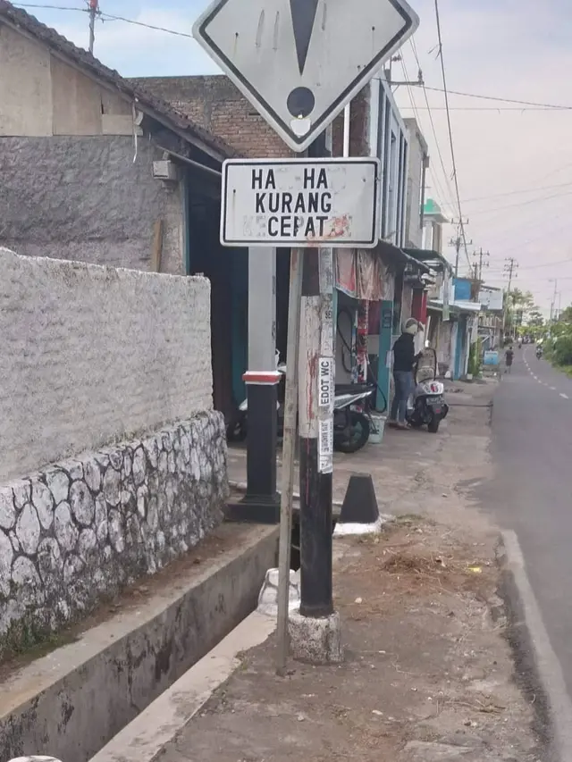 7 Potret Rambu Lalu Lintas di Indonesia Ini Malah Bikin Ngakak