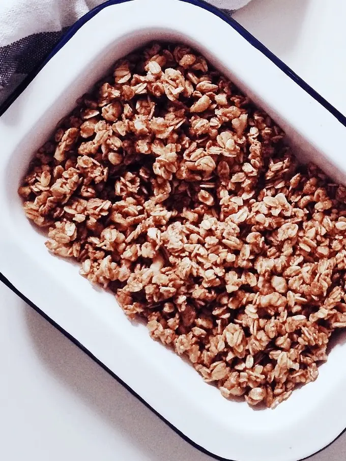 Wajah Cerah Alami dengan Scrub dari Oatmeal dan Kopi