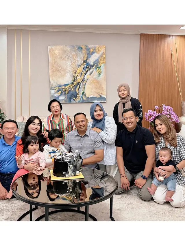 6 Potret Ibunda Puput Nastiti yang Baru Rayakan Ultah, Harmonis Meski Beda Keyakinan