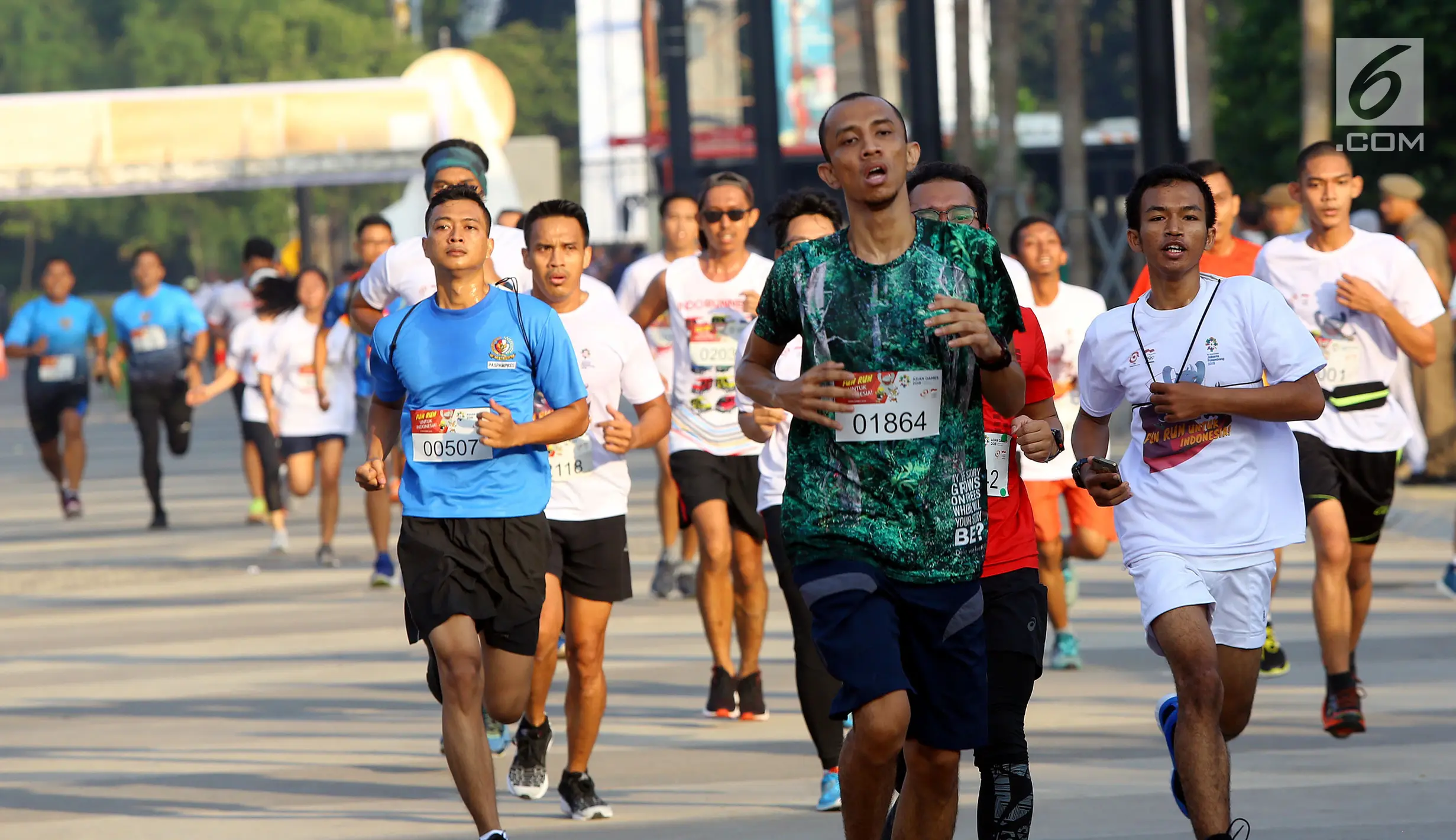 FOTO: Sambut Asian Games, 5000 Pelari Ikuti Fun Run - Foto Liputan6.com