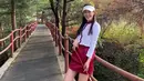 <p>Uhm Ji Won saat bermain golf. (dok. Instagram @umjeewon/https://www.instagram.com/p/CdFE3Wsl6tt/?hl=en/Dinny Mutiah)</p>