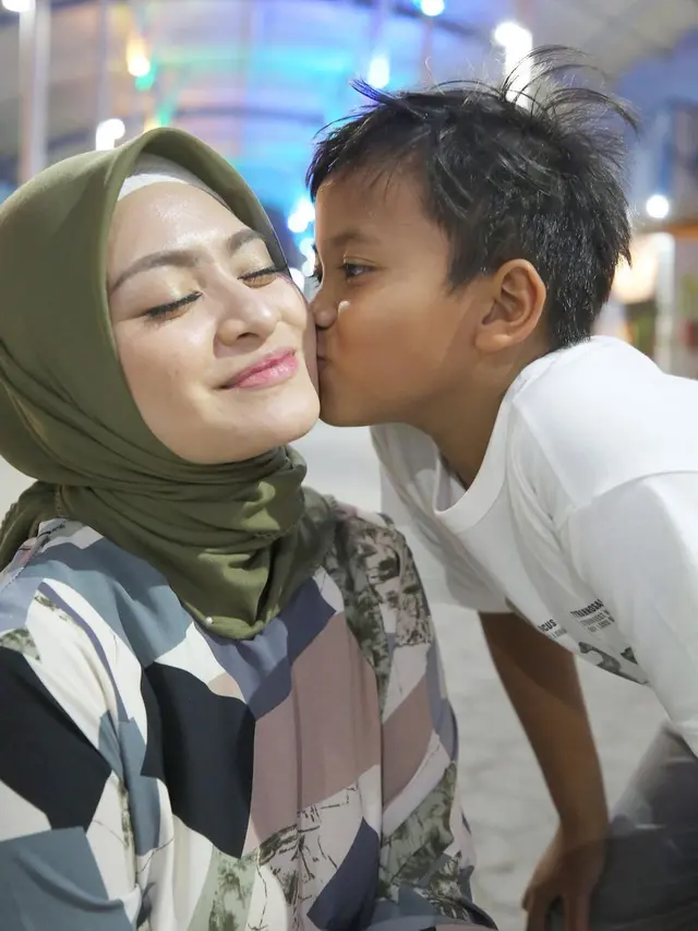 Nathalie Holscher Tak Hapus Foto dengan Ferdy, Ini 6 Potret Kebersamaannya