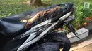 Lokasi kejadian sepeda motor yang meledak di parkiran Kemlu, Jakarta, Rabu (7/8/2019). Seorang pegawai Kemlu, Stiffan mengaku mendengar ledakan pukul 14.16 WIB. (Liputan6.com/Angga Yuniar)