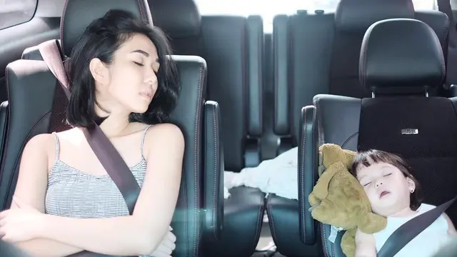 [Bintang] 8 Potret Saat Artis Indonesia Ketiduran