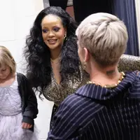 Rihanna ssat menghadiri acara Grammy Awards 2018. (Nicholas Hunt / GETTY IMAGES NORTH AMERICA / AFP)