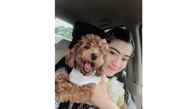 Biasa Natural, Ini 6 Potret Felicya Angelista dengan Makeup Tebal