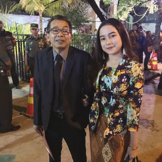 Pesona 7 Anak Komedian Tanah Air, Cantik Memesona