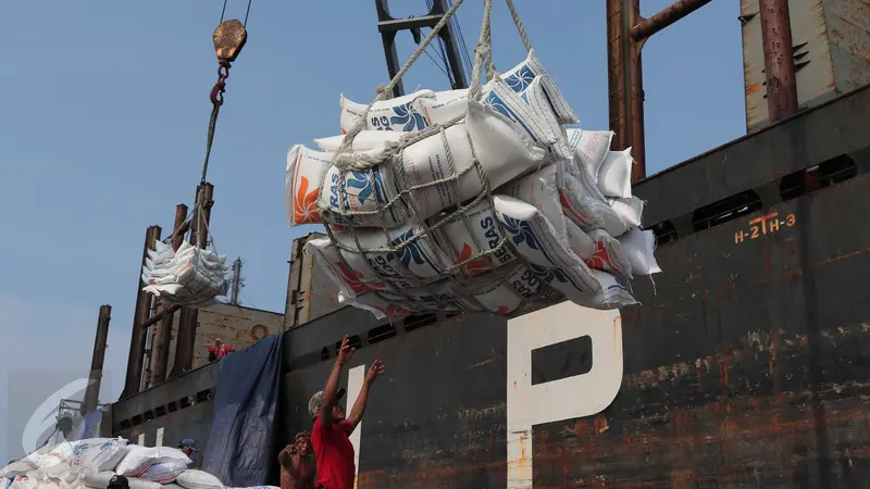 20151112-Beras Vietnam-Pelabuhan Tanjung Priok-Jakarta