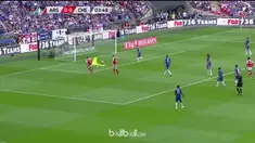 Lemahnya lini pertahanan Chelsea saat final Piala FA melawan Arsenal menjadi sorotan. This video is presented by BallBall