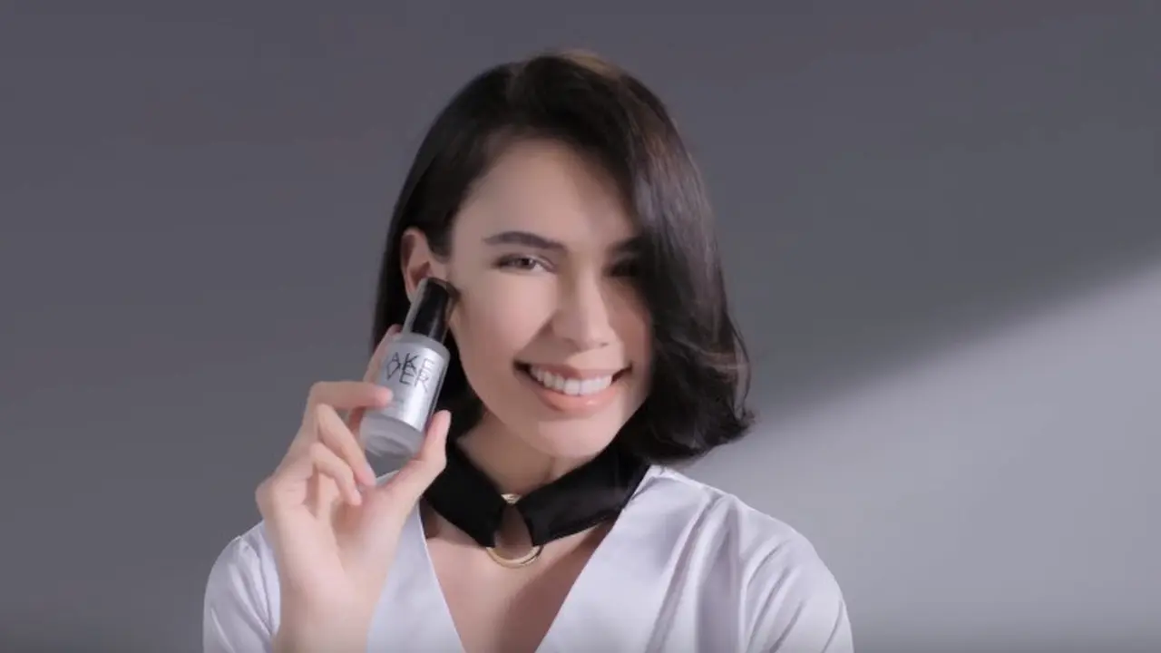 Trik Make Up Penting dengan Make Over Powerskin