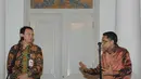 Wakil Gubernur DKI Jakarta, Basuki Tjahaja Purnama menerima langsung hibah 14 truk sampah tersebut, Kamis (18/9/14). (Liputan6.com/Herman Zakharia)