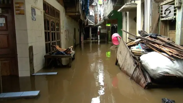VIDEO: Kampung Melayu Banjir, Ratusan Rumah Terendam