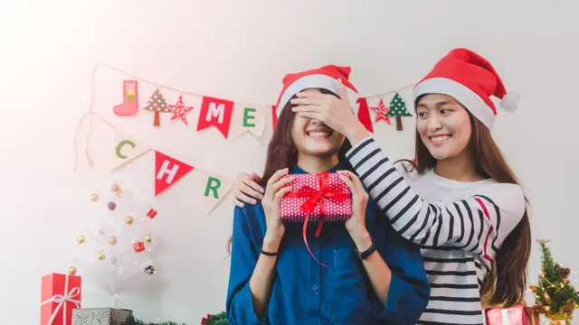 Bingkisan Istimewa Paling Dinantikan Saat Tahun Baru Tiba, Siapkan Kejutanmu!