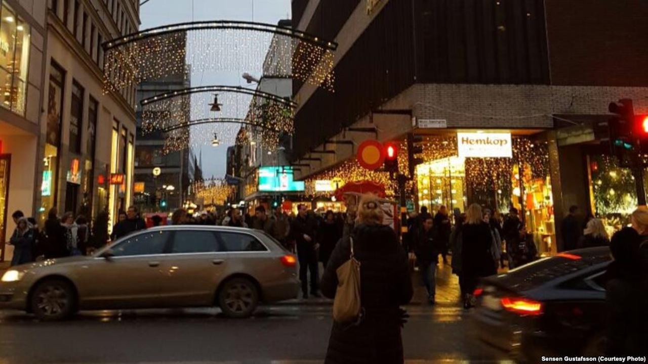 Ahlens Departmenst Store, lokasi teror truk Swedia. (Dokumentasi WNI Sensen Gustafsson)