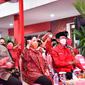 Puan Maharani mendatangi kantor DPC PDIP Kota Surabaya. (Dian Kurniawan/Liputan6.com)
