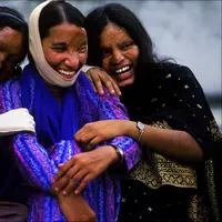 Setelah mengurung diri selama delapan bulan di rumah sakit, akhirnya Shumi mau menatap dunia. Lalu apakah yang terjadi? Simak videonya...