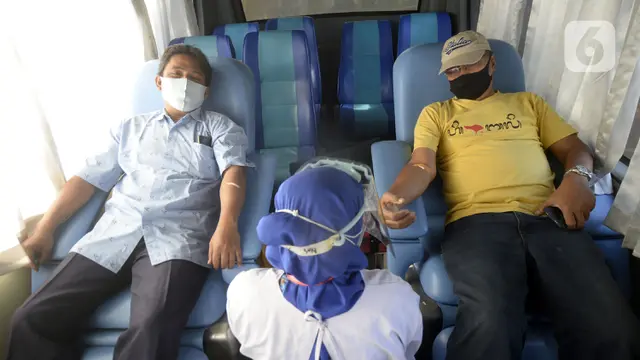 FOTO: Pandemi COVID-19, PMI Intensifkan Donor Darah Keliling