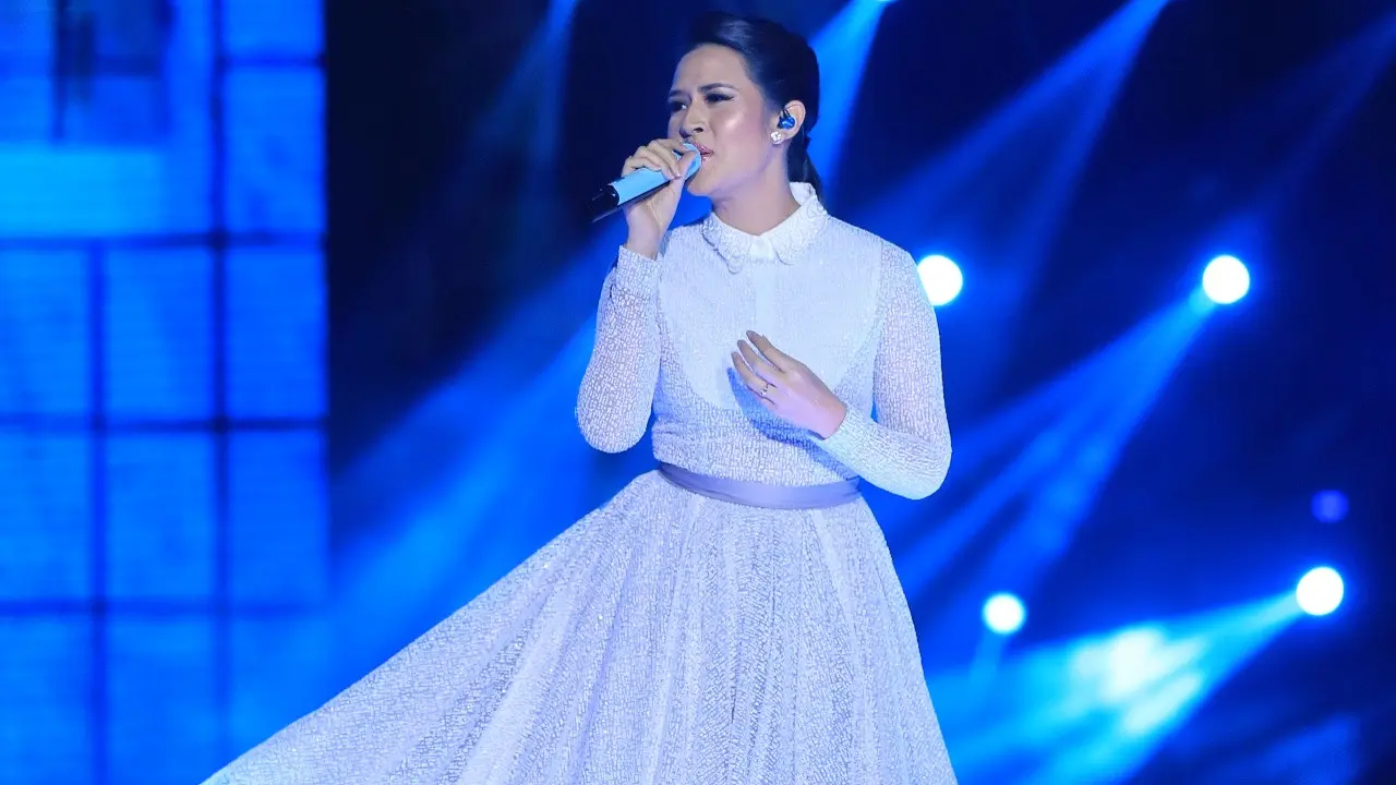 [Bintang] Raisa Menangis Saat Rekaman Single Lagu Untukmu