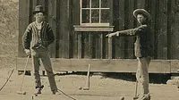 Foto Senilai Jutaan Dolar Billy the Kid Main Kriket Ditemukan (Guardian)