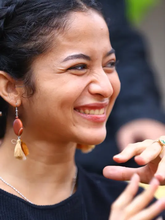 Dengan status barunya, Pemeran Utama Wanita Terbaik Festival Film Indonesia 2017 itu akan mengurangi kegiatannya di dunia hiburan. Fokus mengurus keluarga dan tidak menunda momongan. (Adrian Putra/Bintang.com)