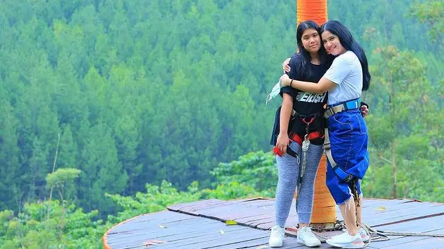 Potret Kesederhanaan 6 Artis yang Jadi Istri Pejabat, Banjir Pujian