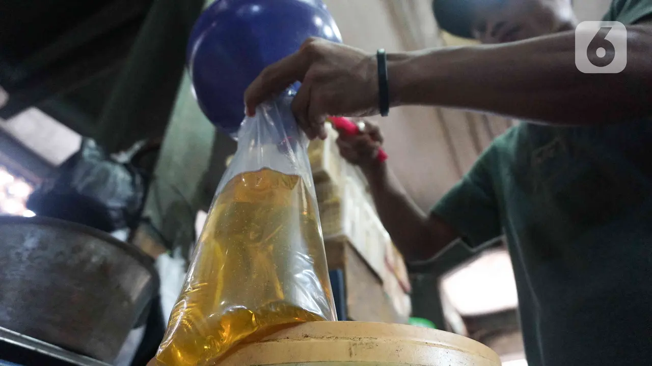 Subsidi Minyak Goreng Curah Dihentikan