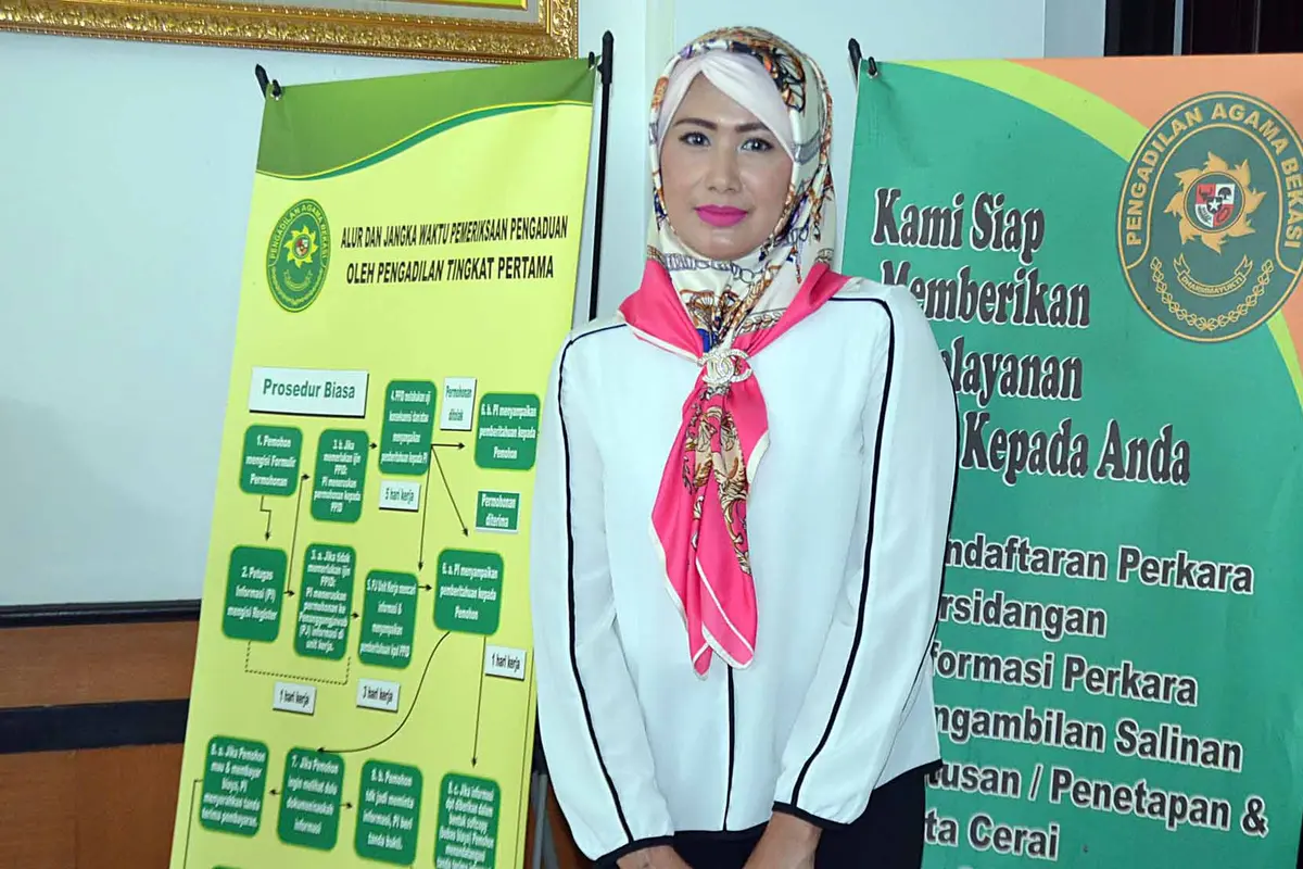 [Bintang] Sidang Cerai Donny Kesuma