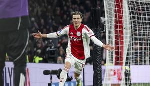Pemain Ajax Mika Godts diincar Manchester United (AFP)