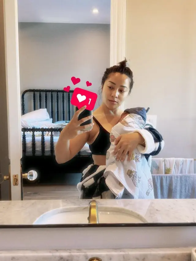 6 Potret Haru Keluarga Nikita Willy dan Indra Priawan Rayakan Kelahiran Anak Kedua  (credit: instagram.com/nikitawillyofficial94).