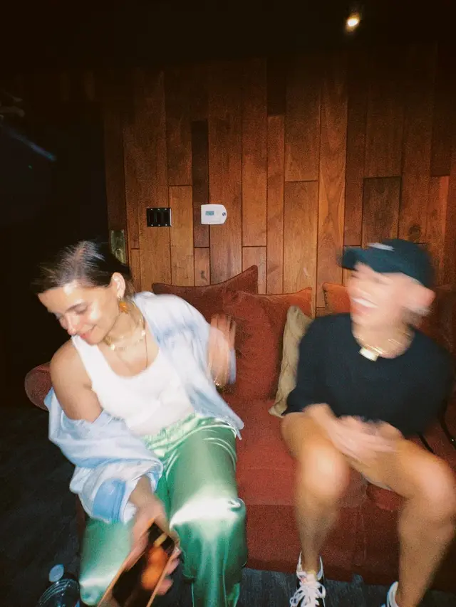 Kebersamaan Agnez Mo dengan Nelly Furtado (Foto: Instagram @agnezmo)