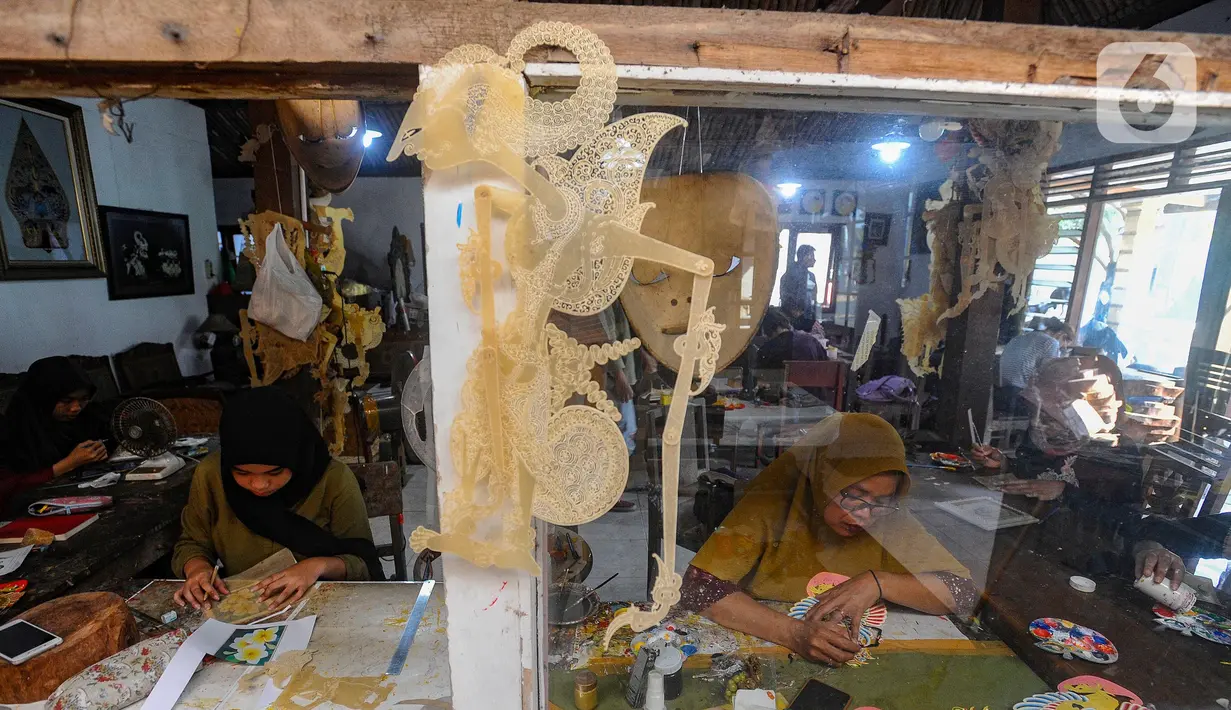 Regenerasi pembuat wayang diperlukan agar budaya tetap terjaga kelestariannya. (merdeka.com/Arie Basuki)