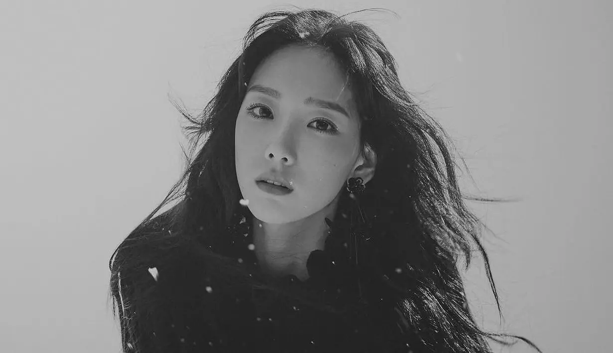 Taeyeon kerap ditunjuk sebgai bintang iklan produk kosmetik, selain itu ia juga ditunjuk sebagai bintang iklan dari prdouk air mineral. (Foto: instagram.com/taeyeon_ss)