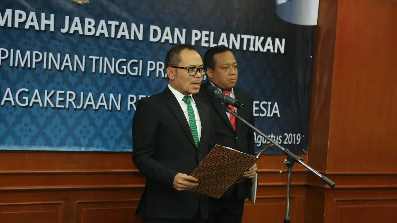 Menaker Hanif Rotasi 6 Pejabat untuk Meningkatkan Kinerja