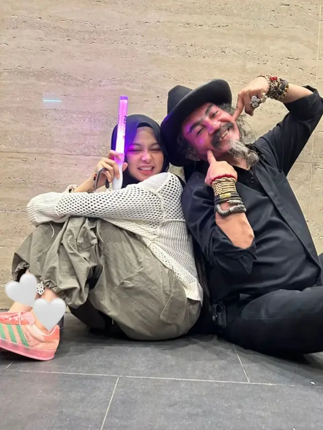Limbad dan Kesya Nonton JKT48