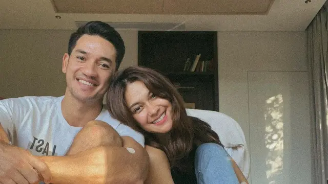 Bak Pengantin Baru, Ini 7 Potret Nana Mirdad dan Andrew White yang Selalu Mesra