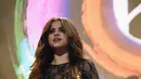 Pelantun lagu 'Hands To My Self' ini terlihat begitu senang menyambang di Indonesia. Selena pun sempat berkeliling Mal di Jakarta untuk belanja. (AFP/Bintang.com)