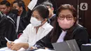Terdakwa kasus pembunuhan Brigadir Yosua Hutabarat atau Brigadir J, Putri Candrawathi saat mengikuti sidang lanjutan di Pengadilan Negeri Jakarta Selatan, Jakarta, Selasa (13/12/2022). Sidang tersebut beragendakan mendengarkan kesaksian tiga orang saksi yakni Richard Eliezer, Ricky Rizal, dan Kuat Ma'ruf. (Liputan6.com/Faizal Fanani)
