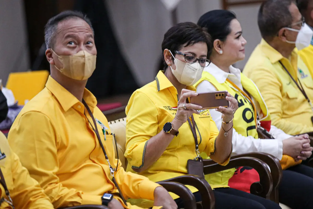 Airlangga Hartarto Pimpin Pendaftaran Partai Golkar ke KPU