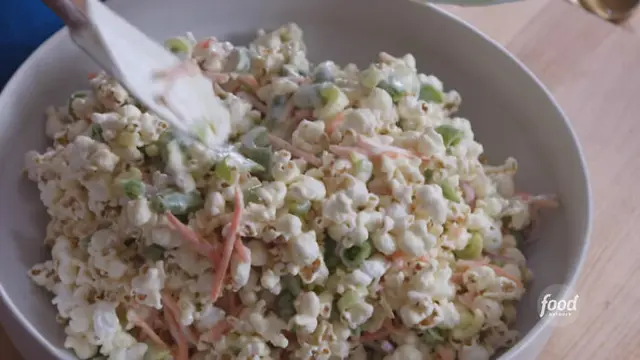 Food Blogger Ini Buat Salad dari Popcorn, Warganet Kaget Lihat Hasilnya
