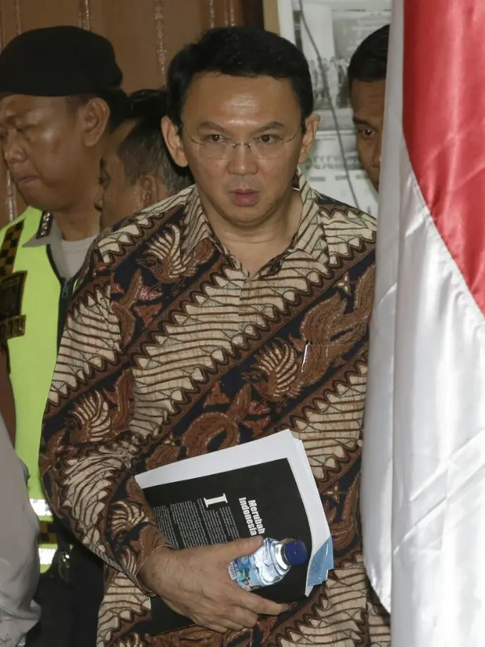 [Bintang] Pengacara Ahok Perkirakan Sidang Tahap Tiga Awal Tahun Depan