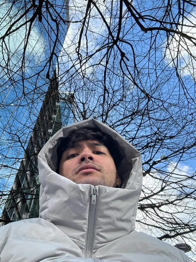 7 Momen Refal Hady Nikmati Liburan Ke London, Gayanya Tampil Keren