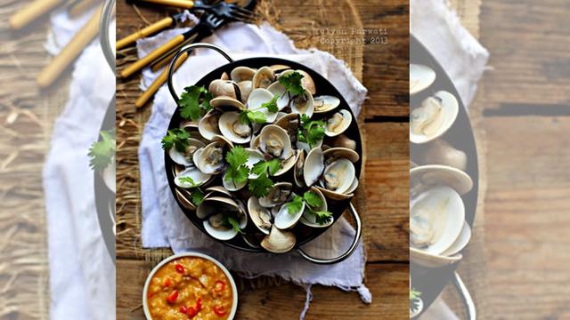 Menu Maksi: Kerang Rebus Sambal Kacang Nanas