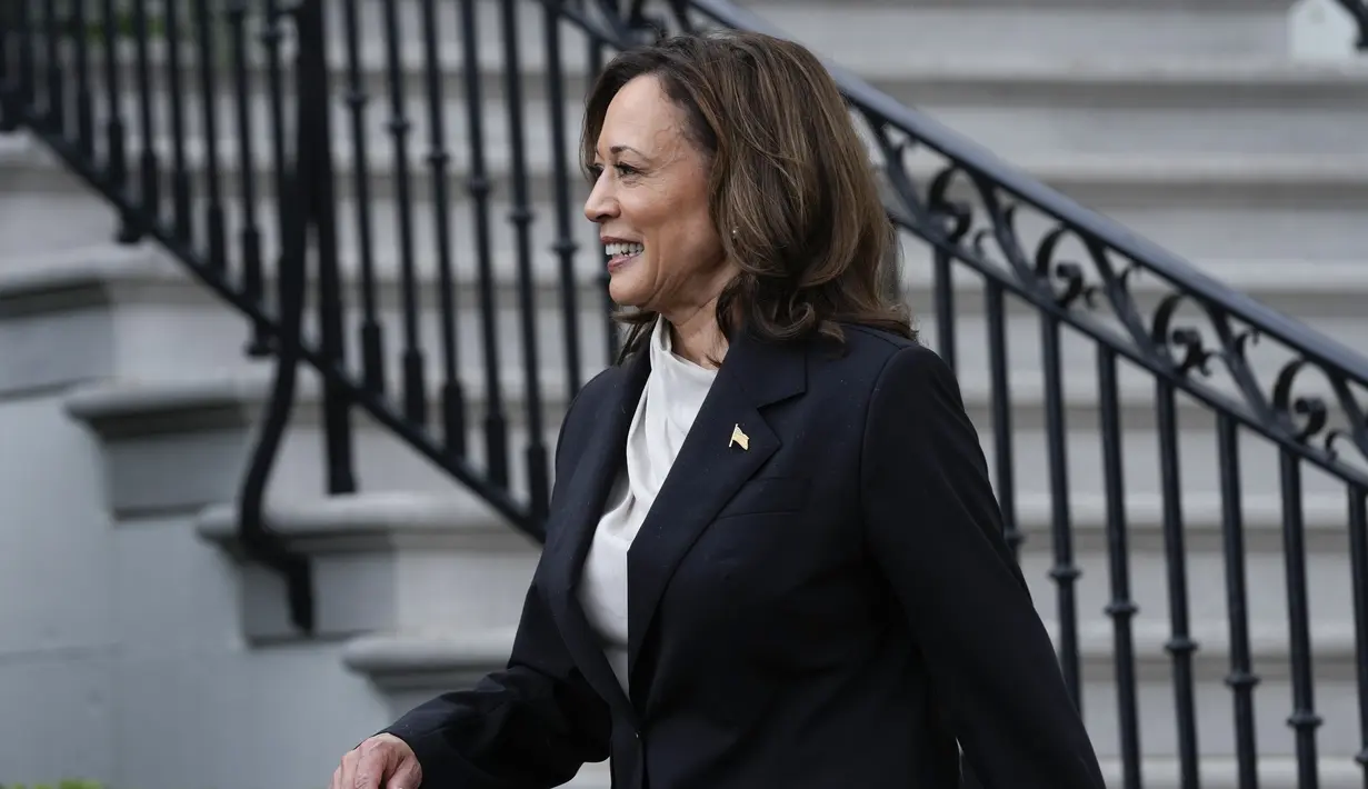 Namun, beberapa tokoh penting Partai Demokrat belum mendukung Harris setelah Biden mengundurkan diri, termasuk mantan Presiden Barack Obama dan mantan Ketua DPR Nancy Pelosi. (AP Photo/Susan Walsh)