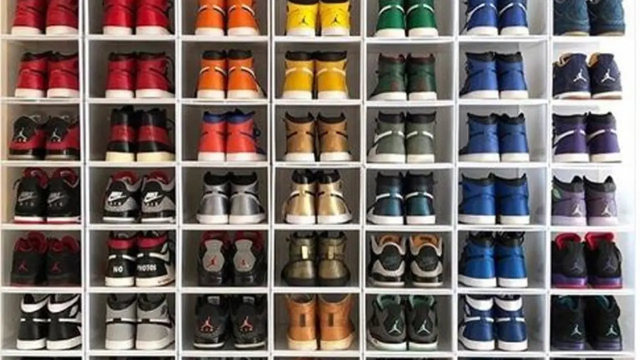 Sneakers