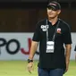 Pelatih Madura United, Gomes de Oliveira tiba di Indonesia sejak Minggu (9/9/2018). (Bola.com/Aditya Wany)