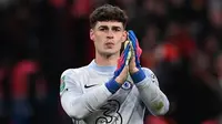 Kepa Arrizabalaga. Kiper Spanyol berusia 27 tahun yang masih terikat kontrak dengan Chelsea hingga Juni 2025 ini didatangkan dari Athletic Bilbao pada awal musim 2018/2019 dengan nilai transfer mencapai 80 juta euro atau kini setara Rp1,2 triliun dan menjadi pemain asal Spanyol termahal di Liga Inggris hingga kini. Di dua musim pertamanya ia masih berstatus kiper utama The Blues sebelum akhirnya tergeser mulai 2020/2021 sejak kedatangan Edouard Mendy. (AFP/Glyn Kirk)